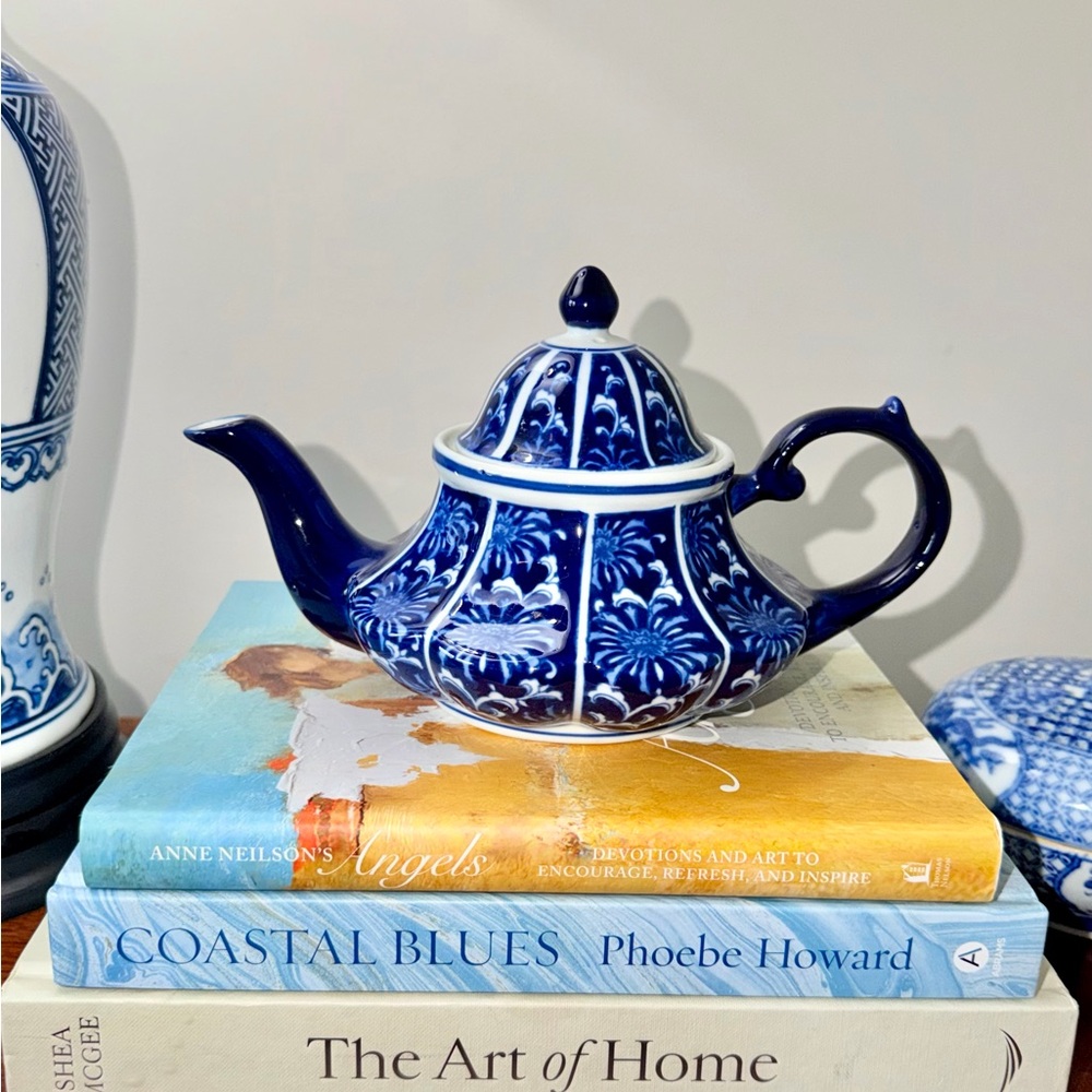 Vintage Bombay Cobalt Chinoiserie Blue and White Teapot | Coastal Vintage - Picture 2 of 6